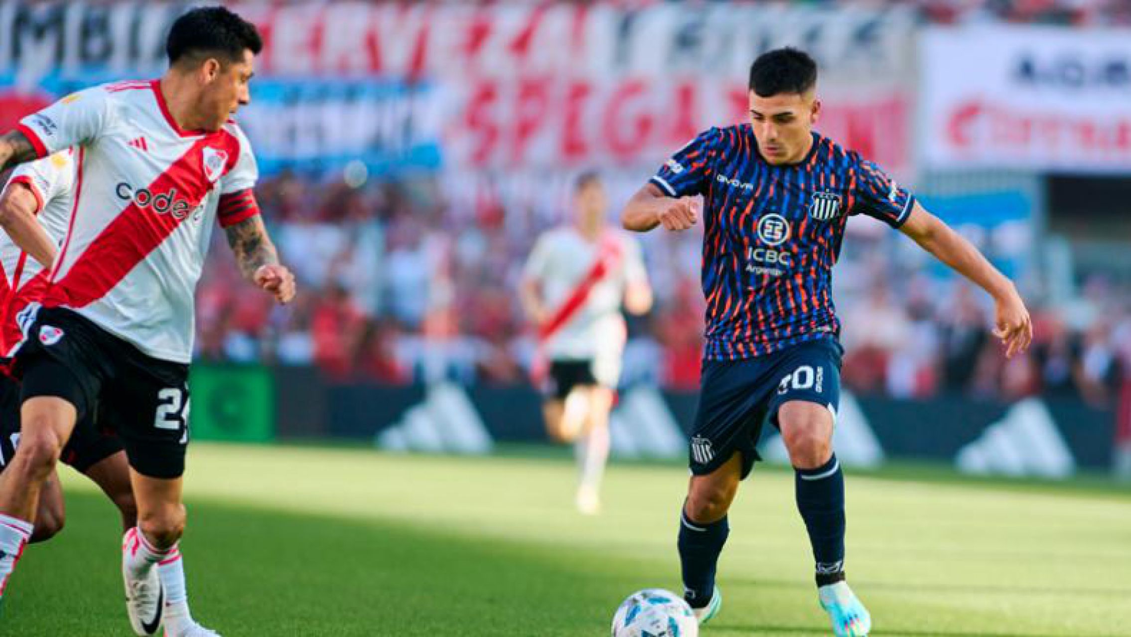 River venció a Talleres y es puntero de su zona